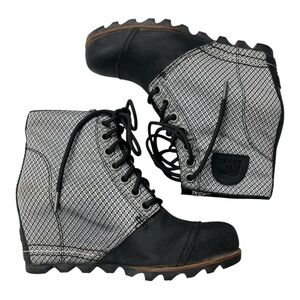 Sorel Women's Black and White Lace Up Wedge Boots